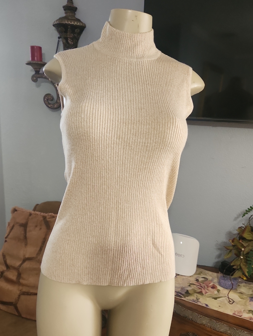 Dana Buchman Cream Ribbed Sleeveless Mock Neck Tank